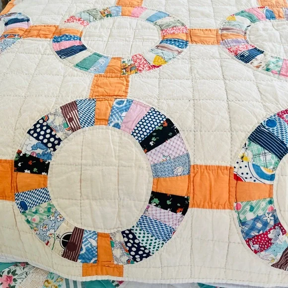 Vintage Handmade WEDDING RING PATTERN Artisan Patchwork Quilt- STUNNING - Picture 12 of 13